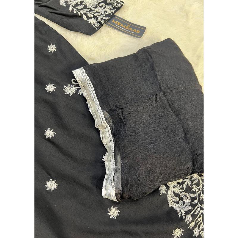 HK271 Jabeen - Black Linen Oufit 8
