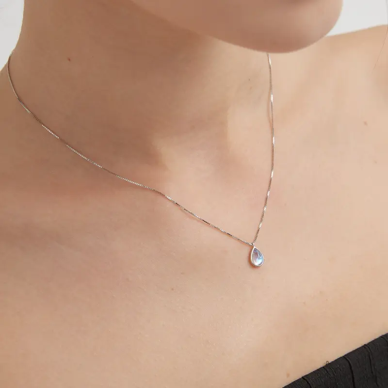 Moonstone Droplet Necklace (S925) 3