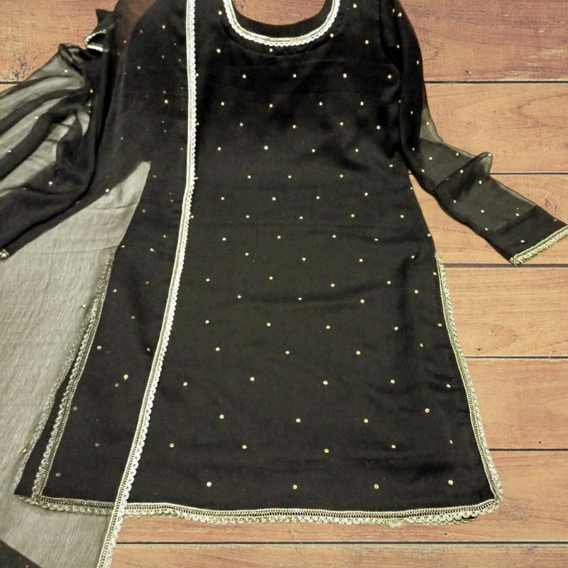 Lightweight and Comfortable 3-Piece Chiffon Semi-Formal Suit with Tussle for Back Design - Fit 2
