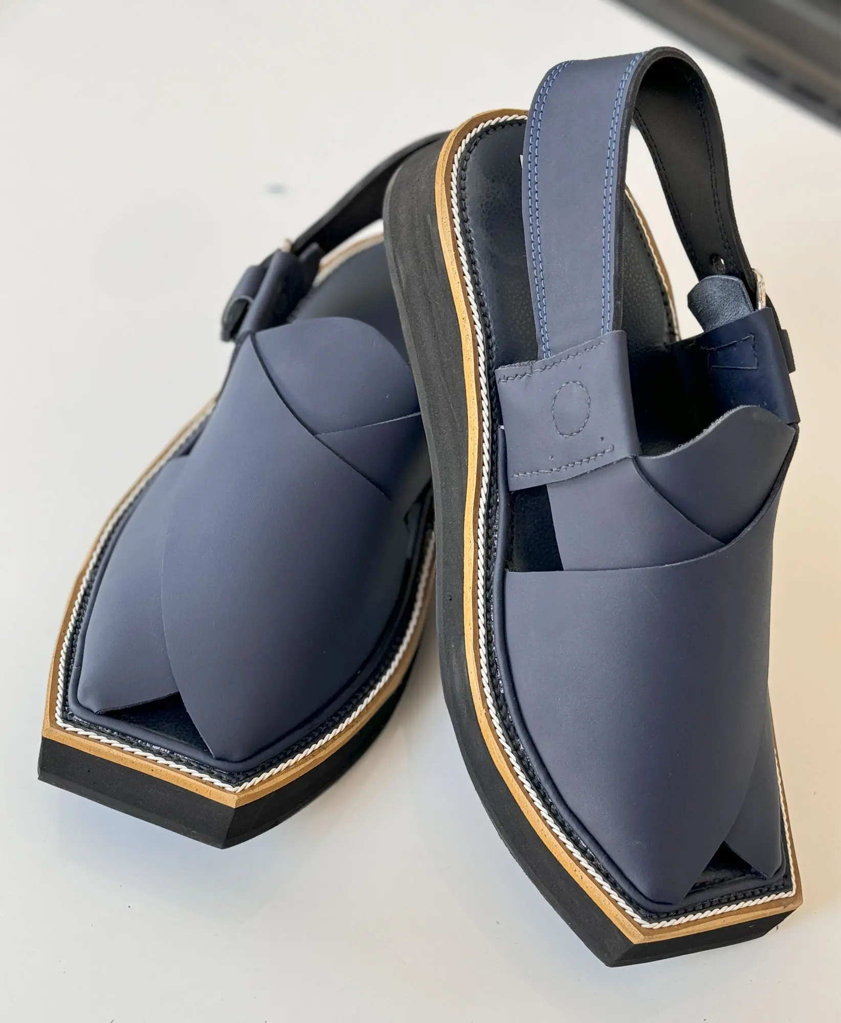 Royal Icon - Handmade Peshawari Chappal For Men - Kaptaan Peshawari Chappal - Khan Chappal / Sandal - Peshawari shoes - Pathan Chappal - UK Size 9, 10, 11