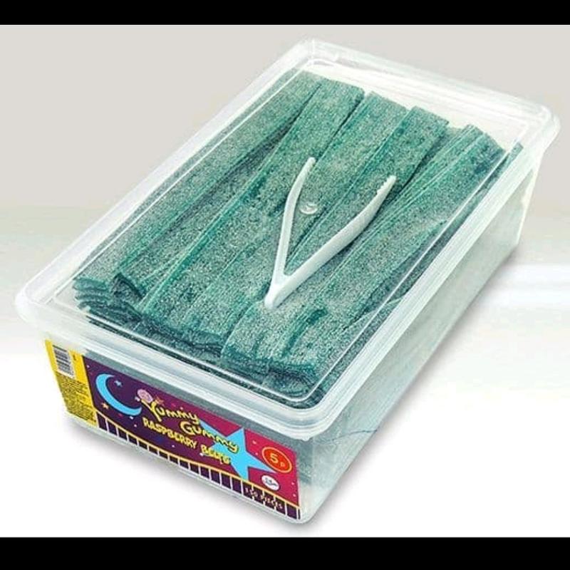 YUMMY GUMMY FIZZY BELTS TUBS(120 PIECES). SUITABLE FOR VEGETARIANS. HALAL. AVAILABLE IN BLUE RASPBERRY FLAVOR 0