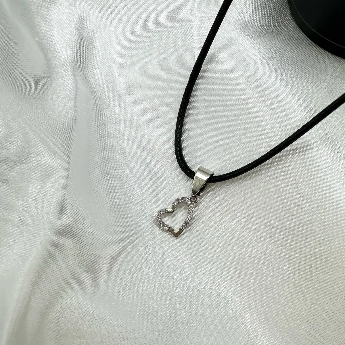 Pendant Charm Necklace with 45cm Adjustable Chain - Unique and Quirky Jewelry Unisex