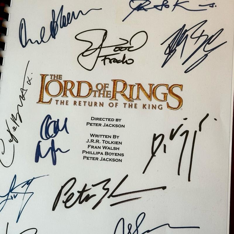 LORD OF THE RINGS: RETURN OF THE KING MOVIE SCRIPT with Printed Cast Autographs 2