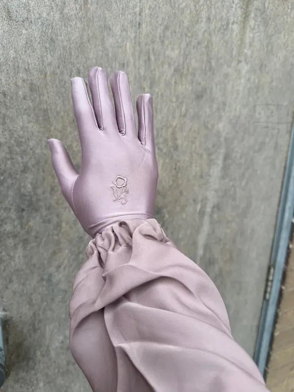 Rose embroidered islamic muslim gloves 2