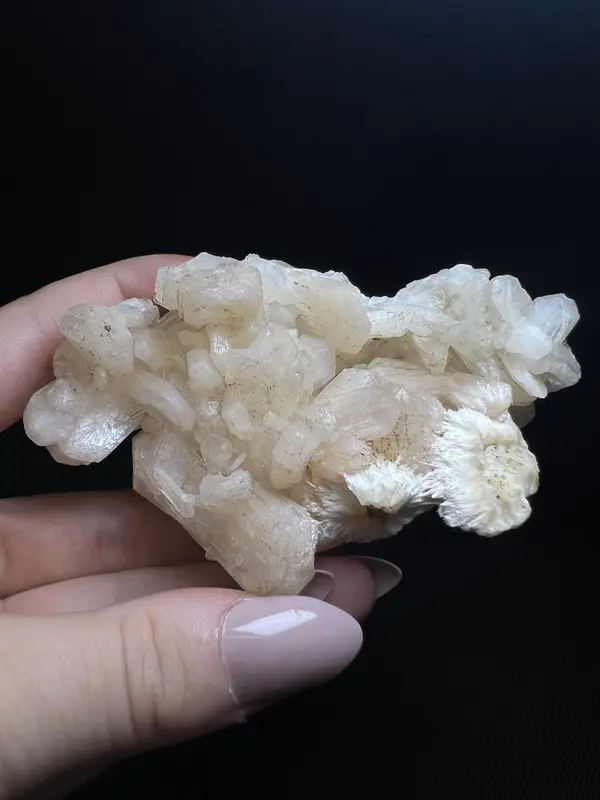 Stilbite From Jalgaon District Maharashtra India- Collectors Piece Home Décor 4