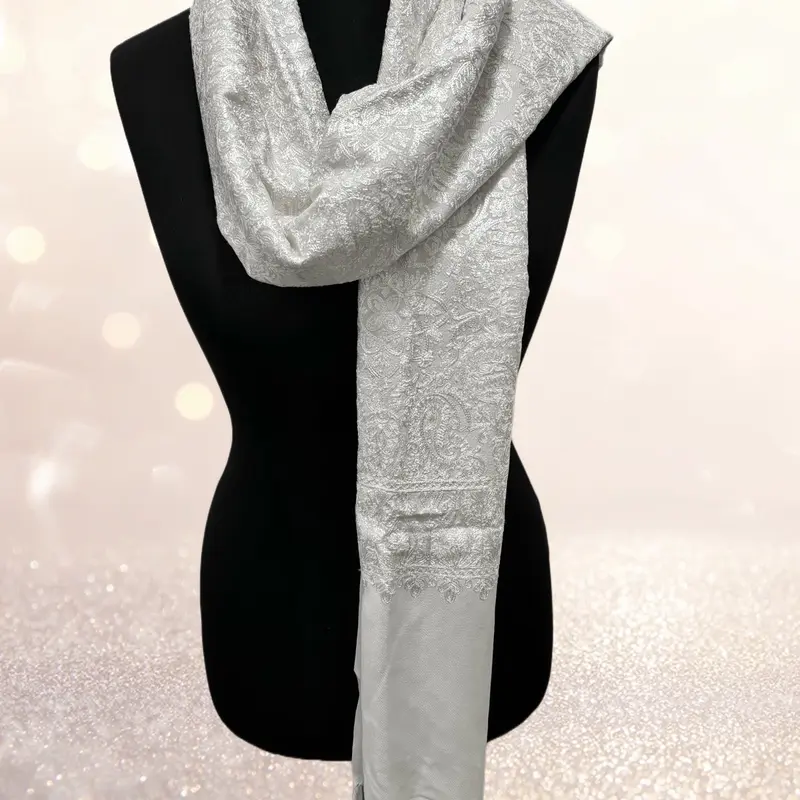 Luxurious  fine Kashmiri Embroidery Shawl Scarf Wrap  Hijab Fine Wool White on White 2