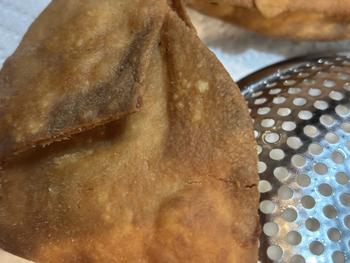 Product Review of Samosa Bundle (6 Chicken 6 Meat 6 Cheese & Patotoe 6 vegetable) from S**🩷 3