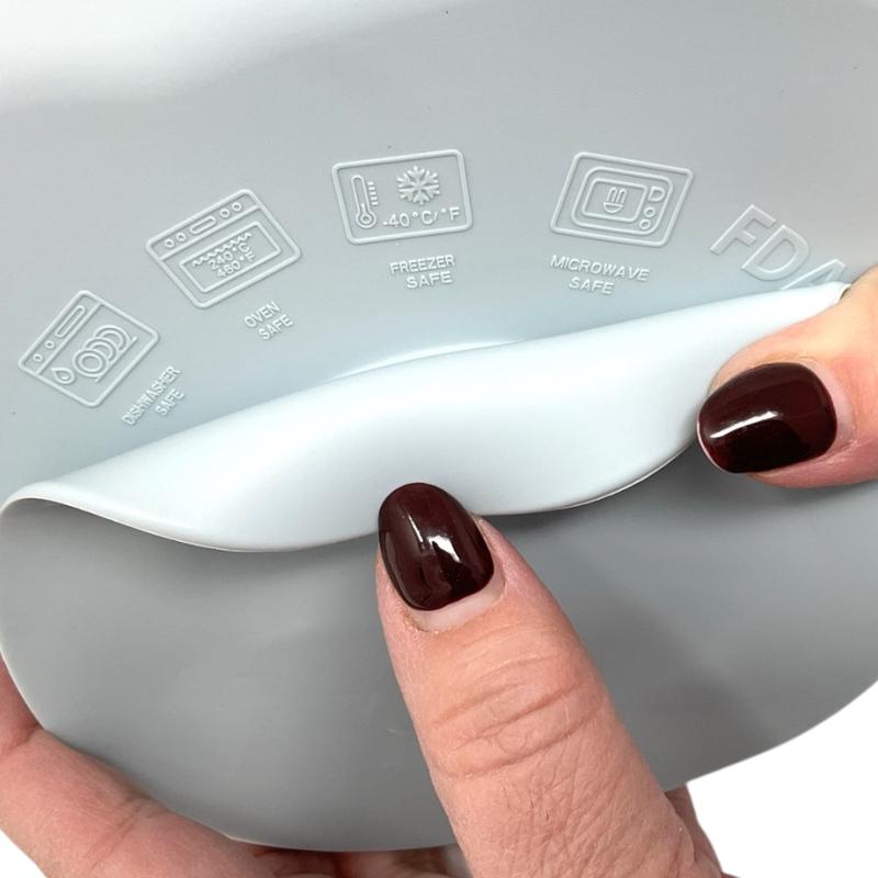Square Silicone Suction Bowl with 3 Compartments 7