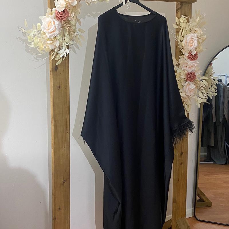Black Feather Design Kaftan Abaya for Women - Perfect for Occasions 1
