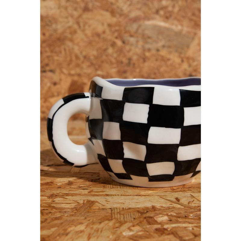 Daisy Street Wobbly Mug With Checkerboard Print 1