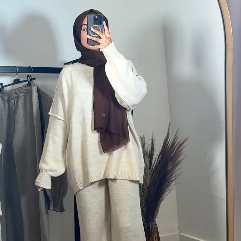 Round high neck knit Coord set 5