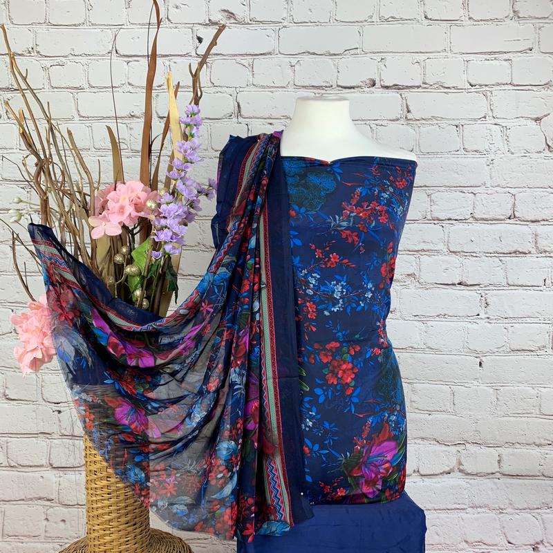 Floral Crepe Print Suit 3