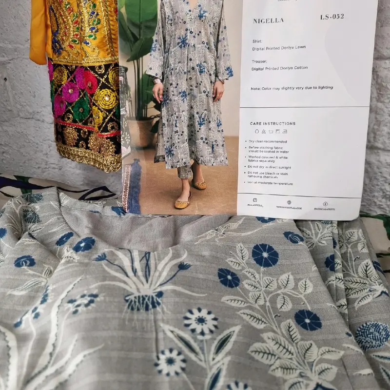 medium 2 piece  Tawakkal  lawn suit 4