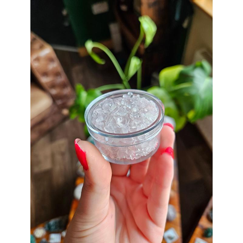 Rose Quartz chips - 50g pot 1