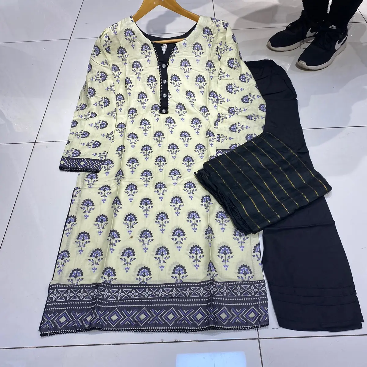 Lwan collection three piece suit 0044 special offer only £10