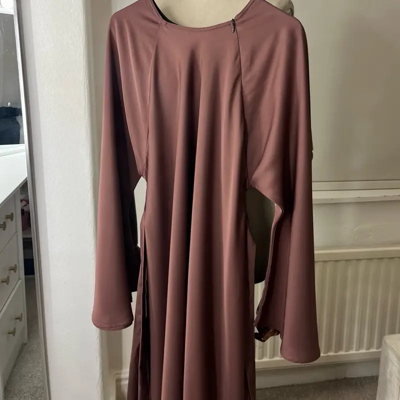 Closed Bell Sleeve Abaya 7