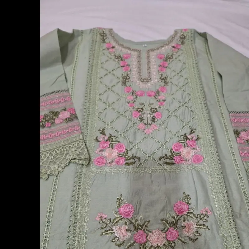 beautiful embroidered 3pc cotton lawn suite with khadi net dupatta. length 44. 2