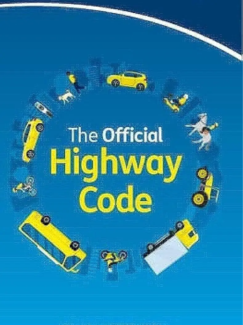 The Official Highway Code: Essential Reading for All Road Users - Paperback Edition