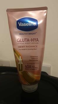 Product Review of Authentic Vaseline Gluta-Hya Serum Lotion 330ml Body Care Hydrating Brightening Daily Moisturizer from M**D 0