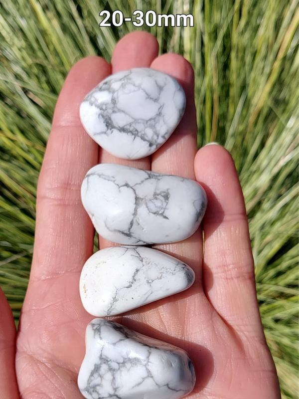 Howlite Tumbled Stone, A Grade Tumbled Stone. Howlite Crystal Gemstone, You choose the size you would like !! UK Seller. 4