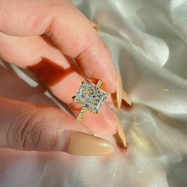 4.0 ct Rectangle Radiant Diamond Stimulant 8A CZ - Crushed Ice Engagement Ring (Gold/Silver) 1
