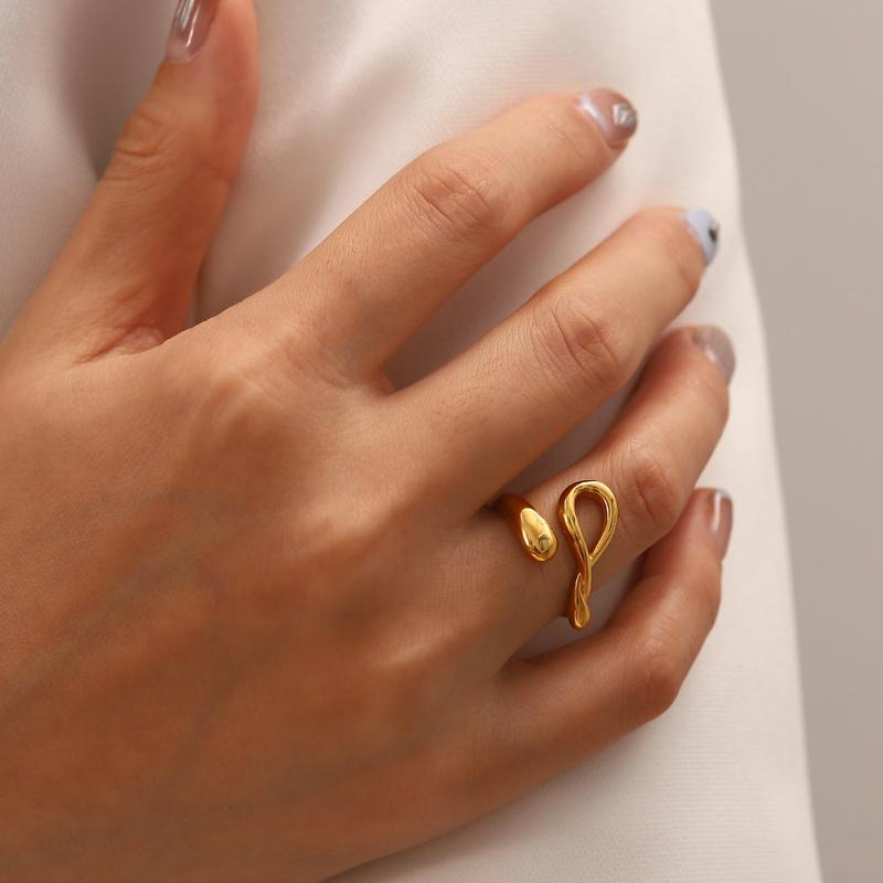 Lulu Statement Tie Ring / 18K Gold Plated 6