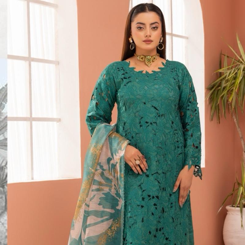 Rangrasiya Inspired Collection by Simran’s New Eid Collection for ladies 1