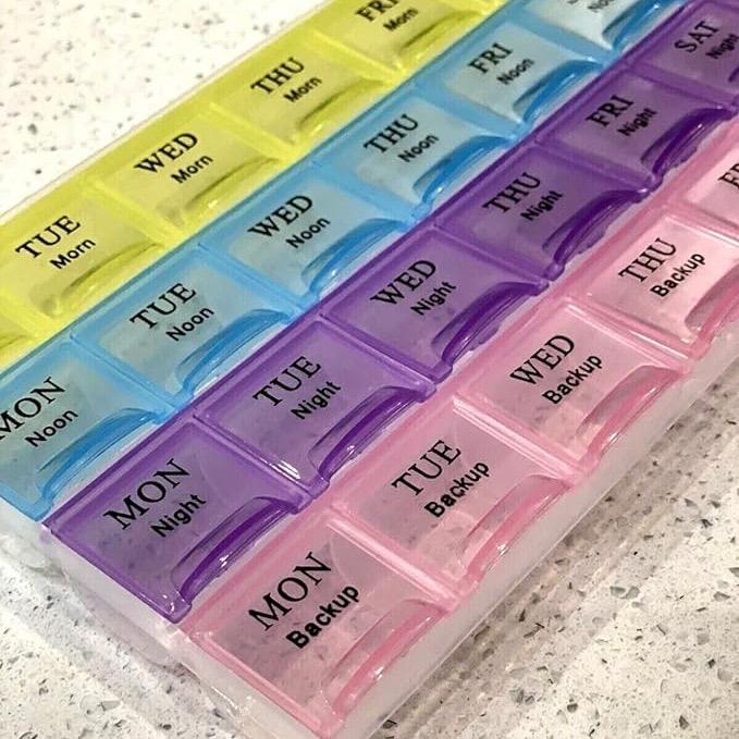 Pill Box 28 Slots 7 Days Weekly Tablet Pill Medicine Box Storage Organizer Healthcare Aid Vitamin 3