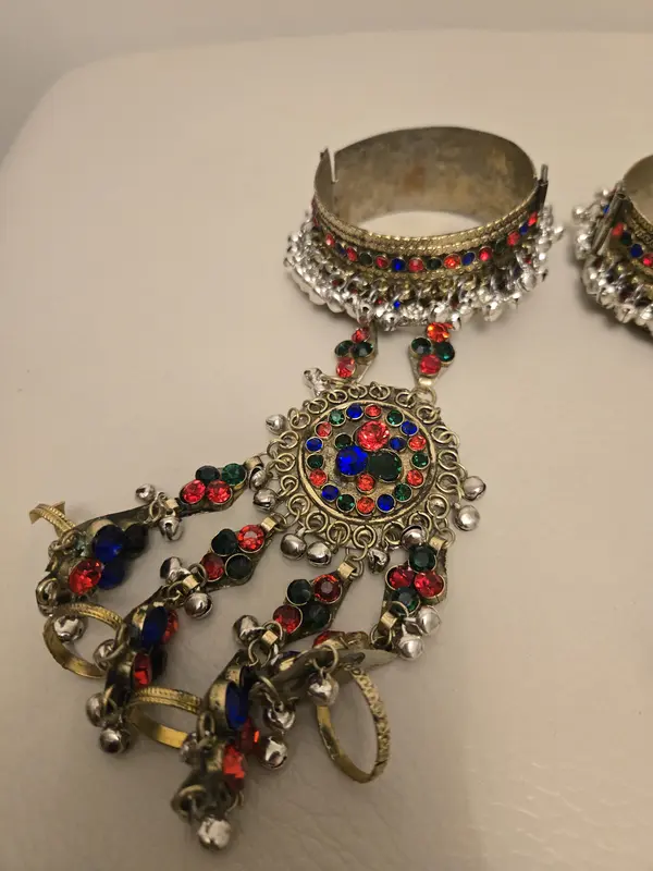 Afghan style Handpiece for women 1