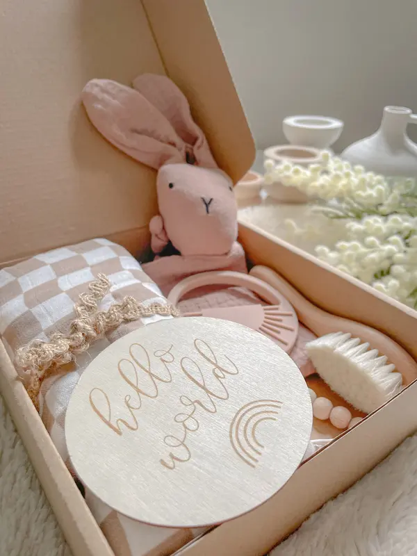 Newborn Gift Box | Organic Baby Gift Set | New Baby Gender Neutral Gift Hamper | Muslin Blanket | Wooden Milestone | Baby Shower | New Mom 3
