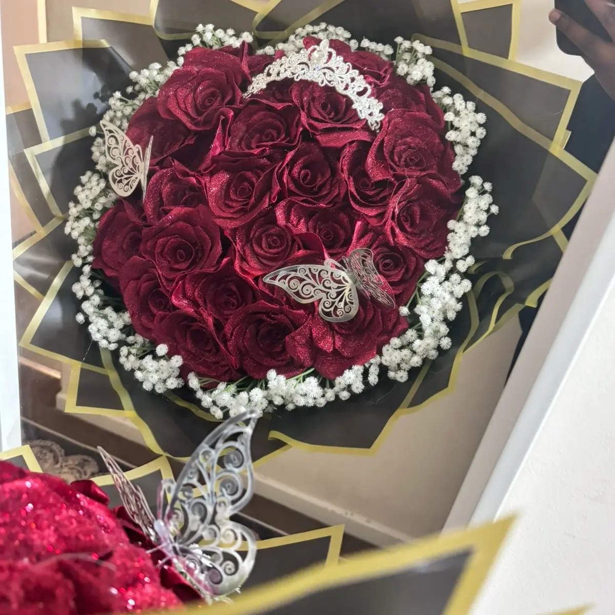 30 ct red glitter roses with baby’s breath rim & crown and 2 butterflies