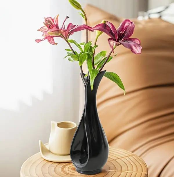 Modern Teardrop Heart-Shaped Plastic Bud Vase, Multi-Functional Decor for Living Room, Bedroom, Office, Wedding, Dried & Real Flowers, Contemporary Floral Theme, No Electricity Needed