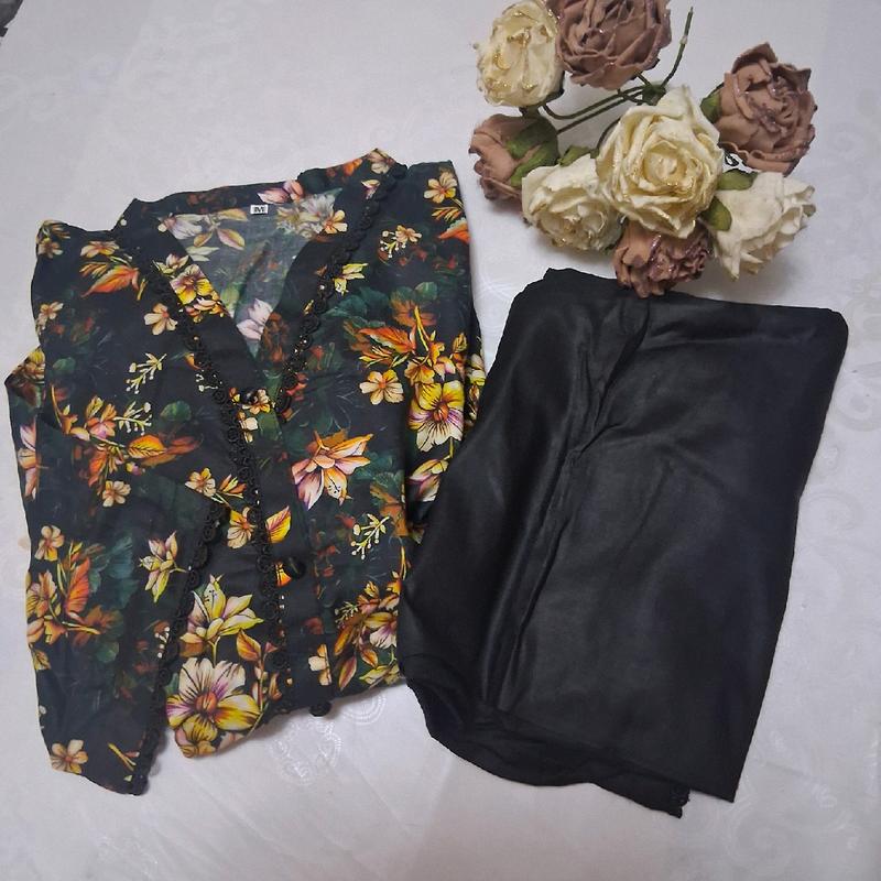 M/ L/ Xl 2 pc printed lunen suit( size chart shown) 0