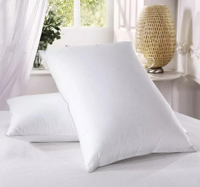 Pair of Goose Feather Pillows – Extra Soft for Luxurious Comfort and Relaxation 4