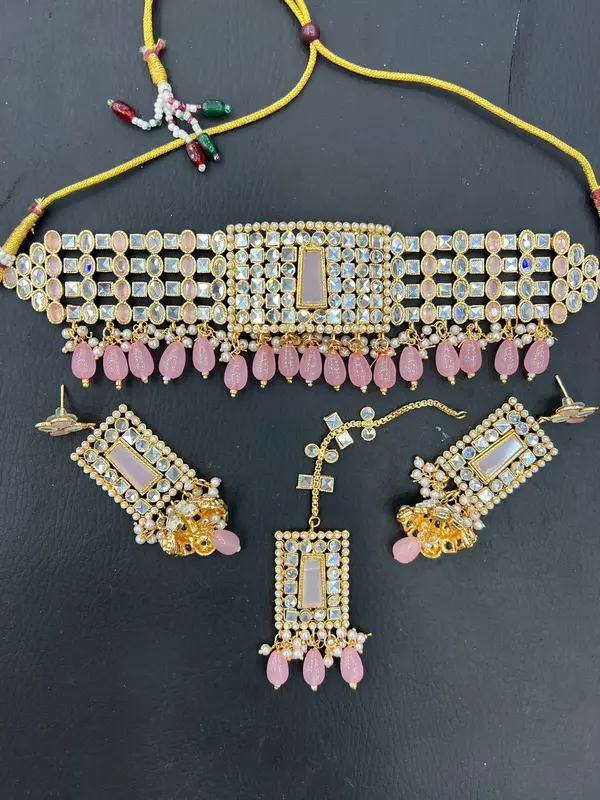 Beautiful and Elegant Fershi Kundon Choker Set 3