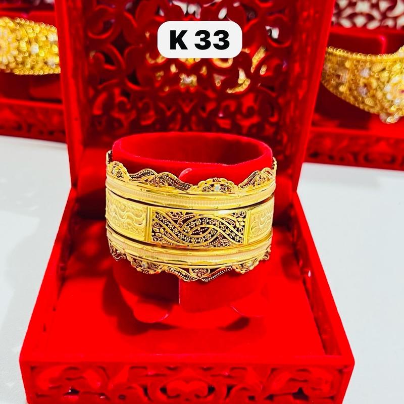 Original gold plated 3 bangles of Kara set with lacker colour polish. 6