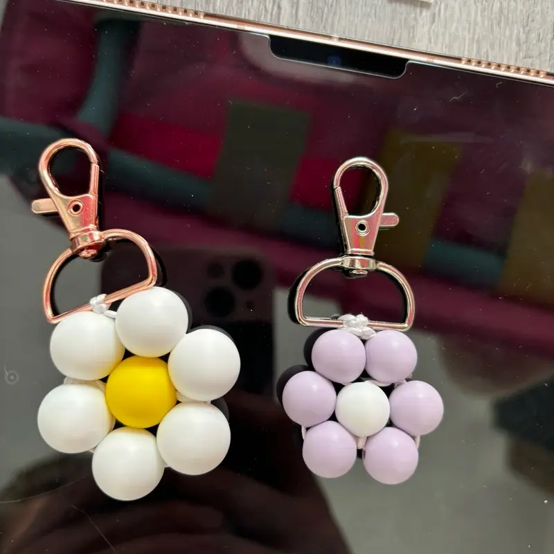 Daisy Keychains - Perfect for Back to School Supplies 4