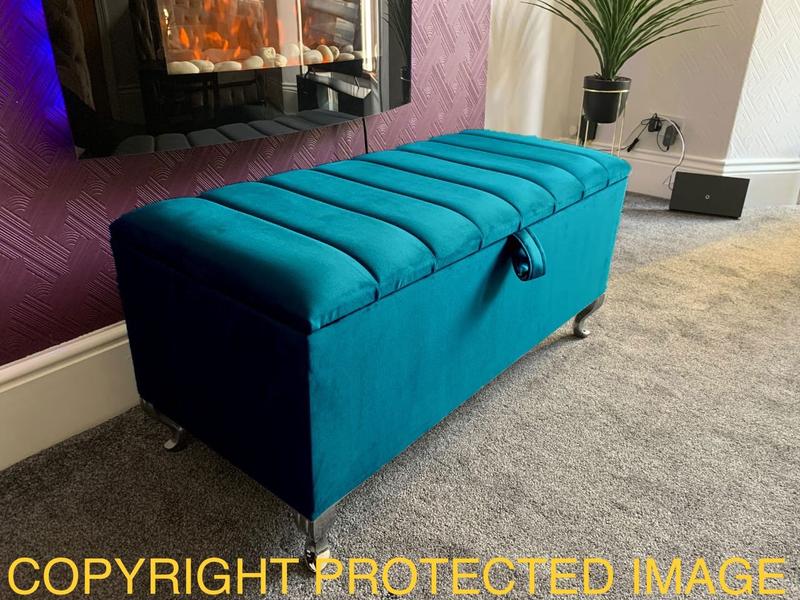 Product Introduction of Ottoman Storage Box Panel Cut Design Blanket Toys Storage Upholstered Bench Footstool Handcrafted Plush Velvet 12