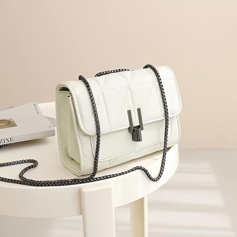 Product Introduction of Elegant Women's Shoulder Bag With Chain Strap, Quilted PU Crossbody Purse, Luxury Simple Underarm Bag 1