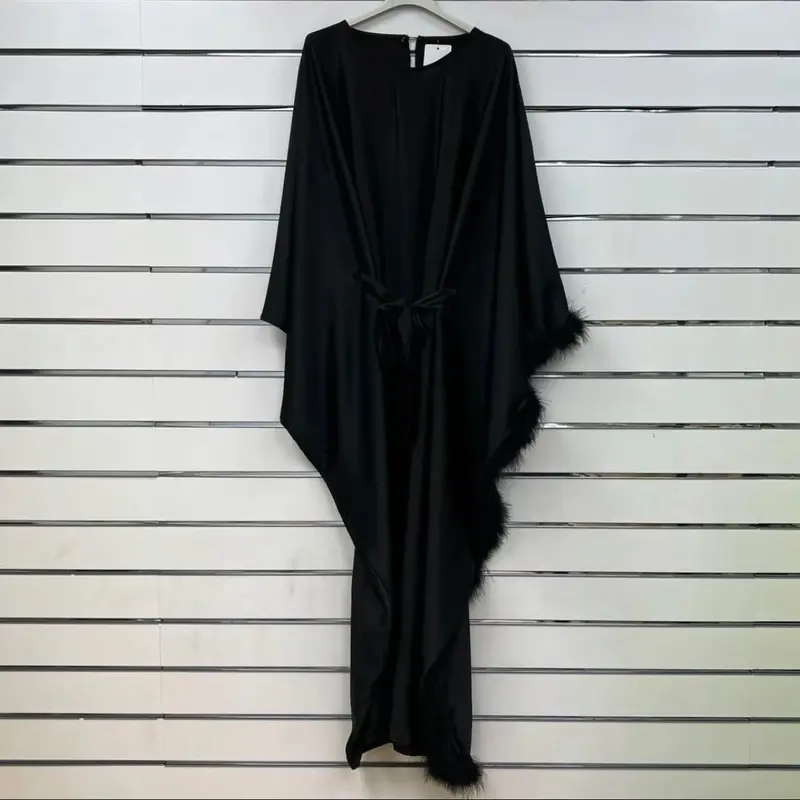 Feather sleeve kaftan 1
