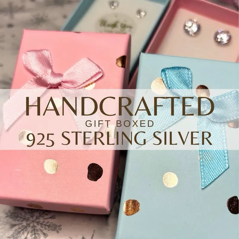 925 Sterling Silver small hammered star stud earrings 1