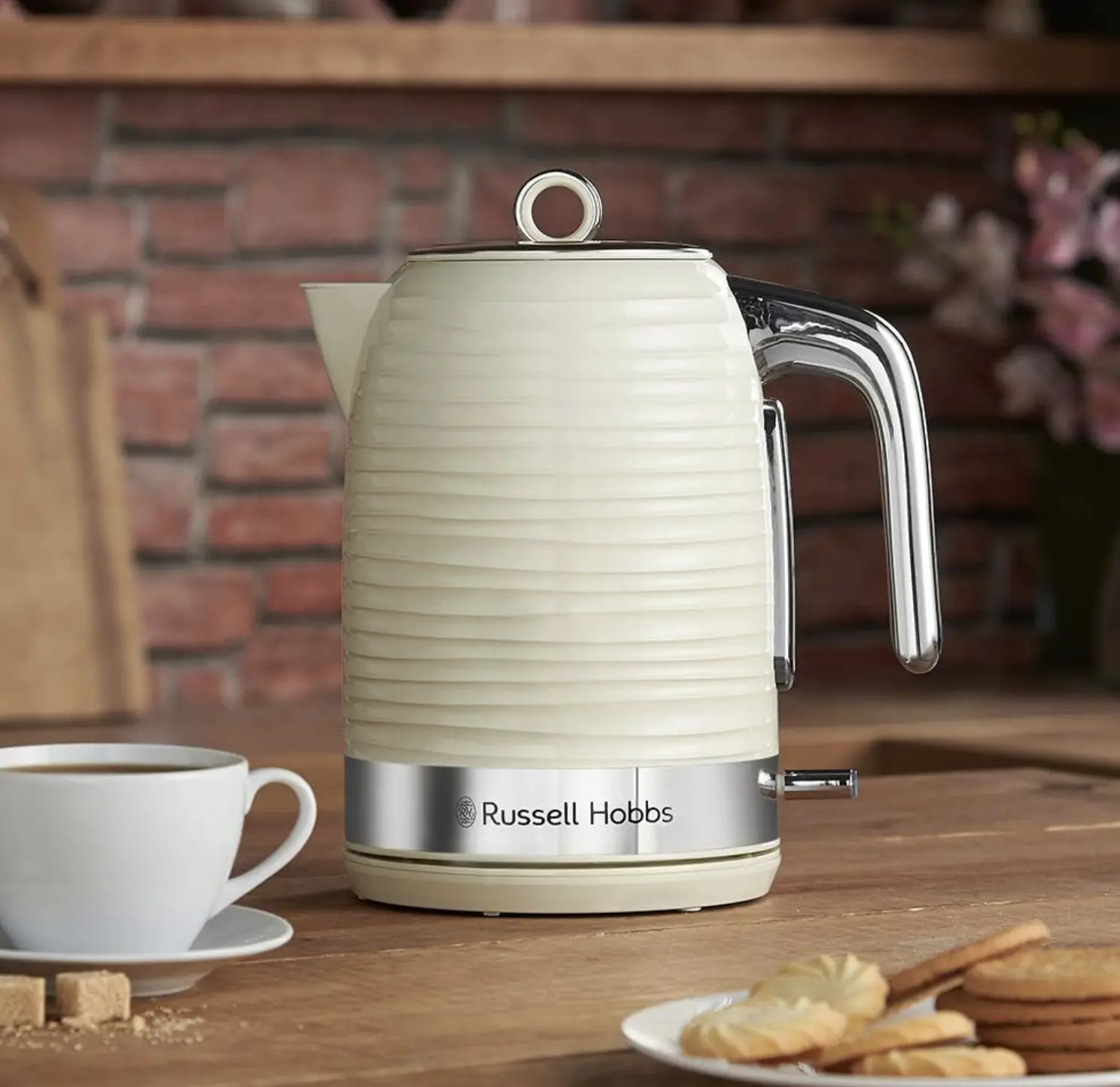 Russell Hobbs Inspire Electric 1.7L Cordless Kettle - Fast Boil 3KW, Cream Textured Plastic, High Gloss Finish