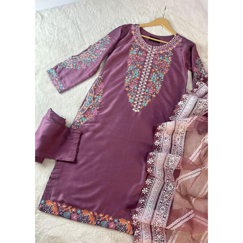 HK248 - Pink Readymade Mummy & Me Linen Suit 6