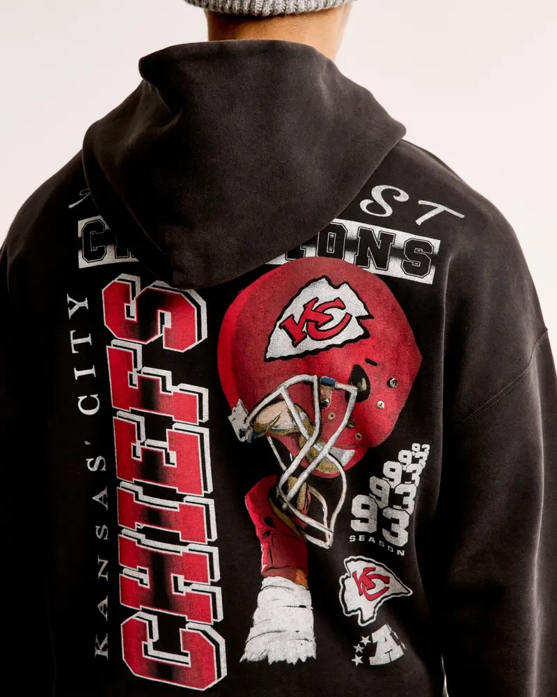Kansas City Chiefs Graphic Popover Hoodie, Various colors and sizes, drop shoulder fit