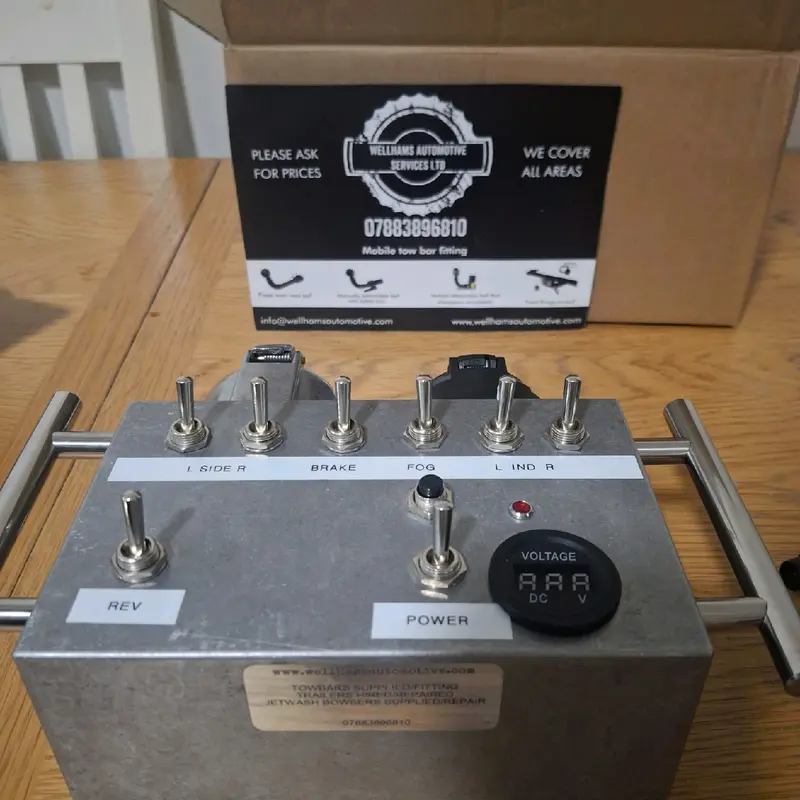 Trailer Light Tester - Professional Handheld Tool for Testing Trailer Lights 7