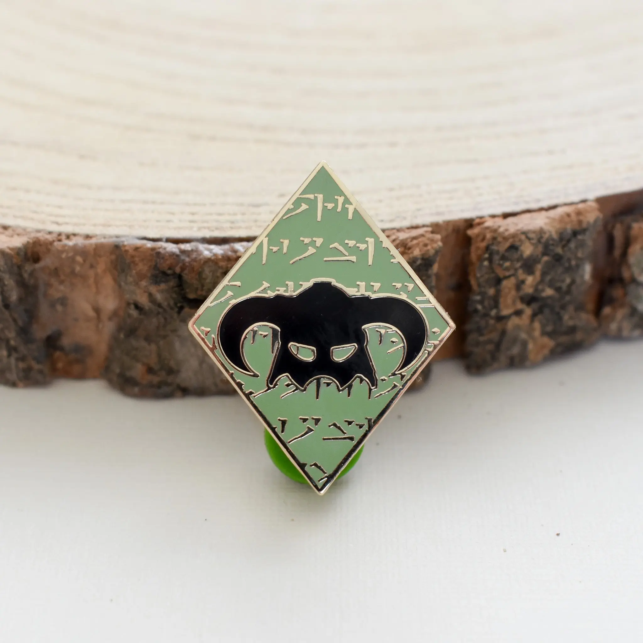 [seconds] Enamel Pin