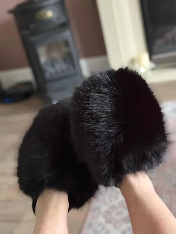 Extreme Fluffy faux Fur Slippers Women Footwear comfort Stylish Soft 7