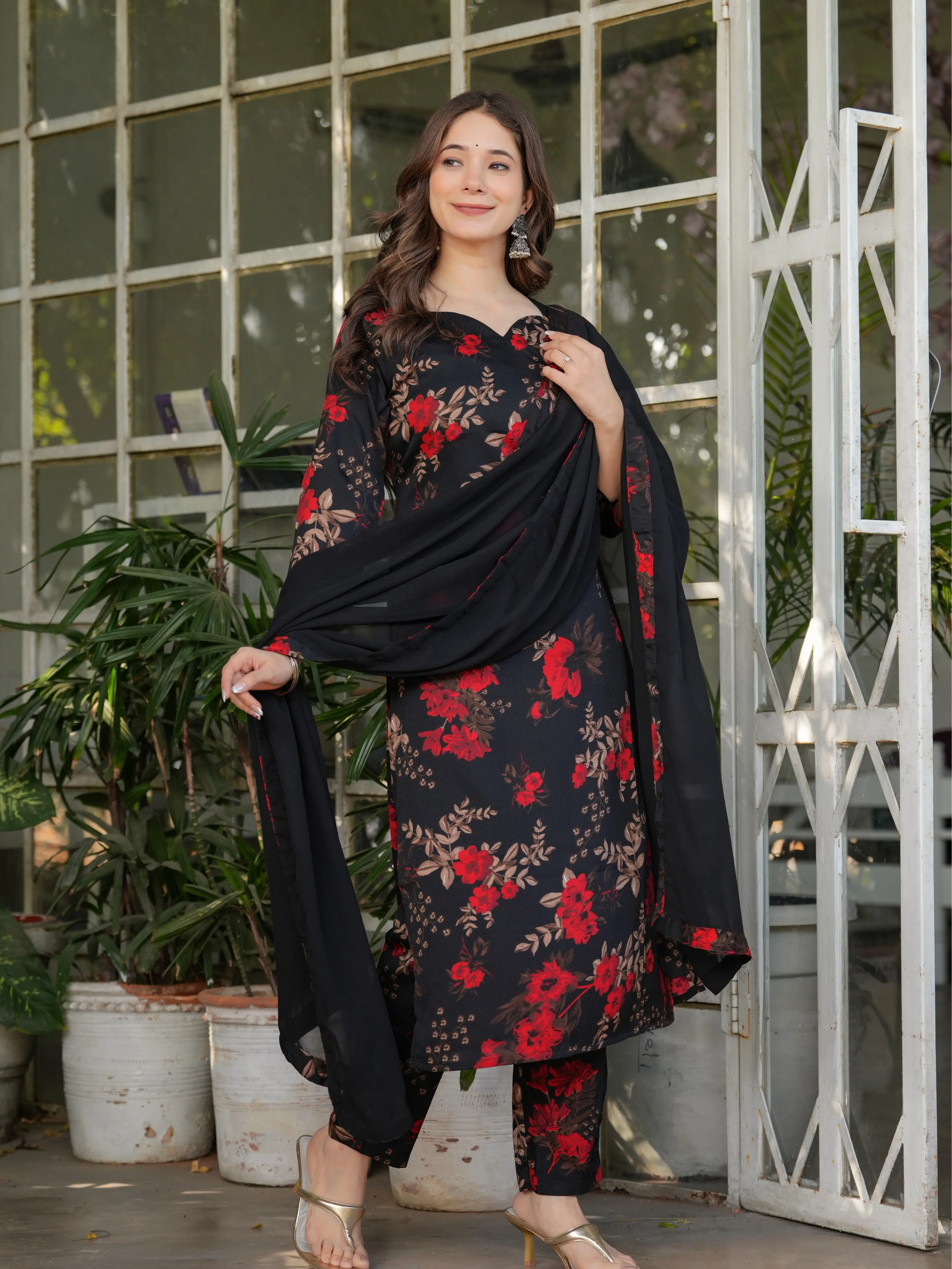 Stylish Women's Silk blend printed straight kurta with pants and Nazmin Dupatta Set Suitable for all seasons Casual Wear Womenswear