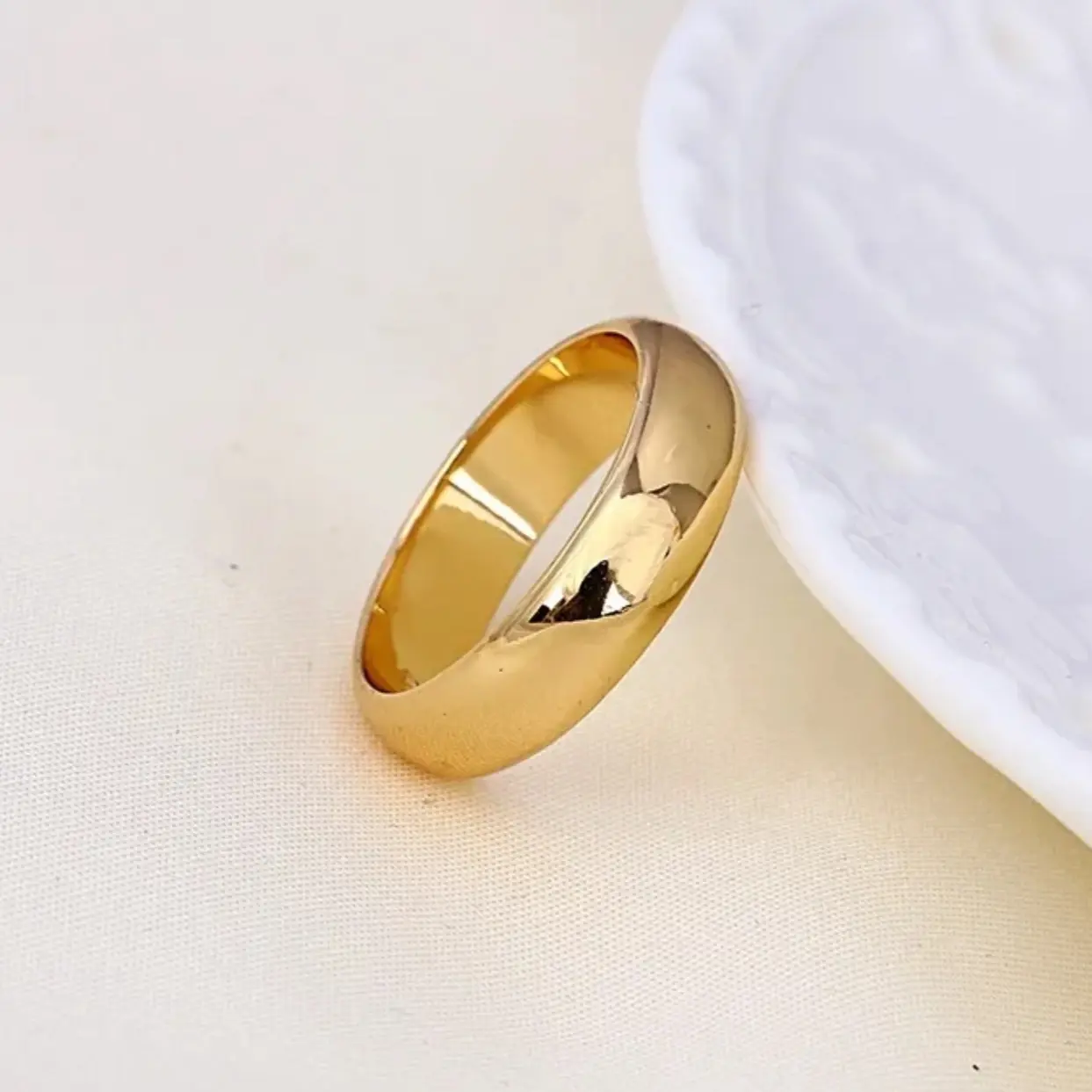 9 carat gold Yellow gold plated Men Women wedding Band Rings . All sizes available W=6mm uk seller