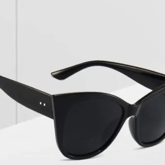 Y2K Cat Eye Fashion Jelly Color Block Sun Shades for Women and Men - Ideal for Beach Party and Club Events 2